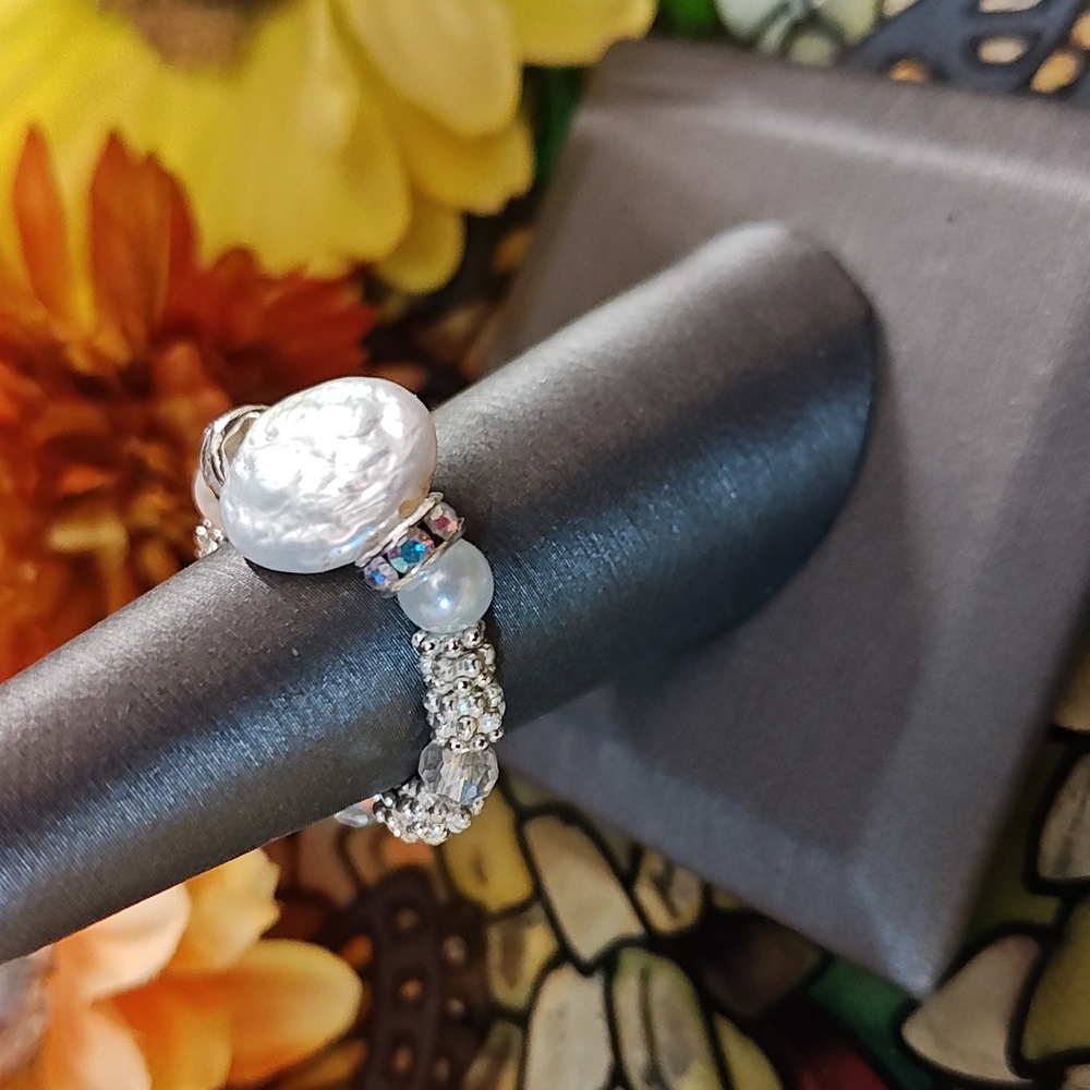 Handmade Baroque Pearl Beaded Stretch Ring - READ BELOW FOR CUSTOM SIZING 👇 - Picture 3 of 6